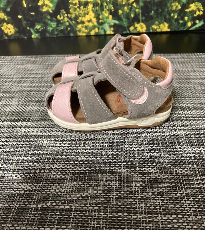 Jolies sandales pour bébé de la marque Elefanten - photo numéro 6