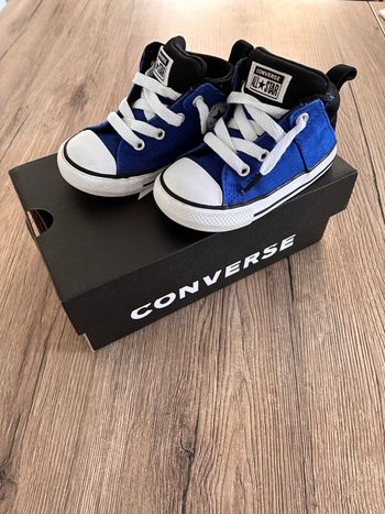 Converse bleu