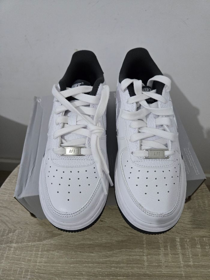 Nike air force 1 taille 35 neuves blanc gris Authentiques - photo numéro 3
