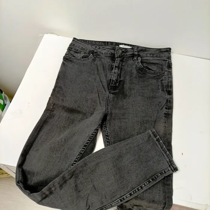Lot 9 pantalons femme T36/38 dont jeans, bermudas, salopette denim LOT036 - photo numéro 7