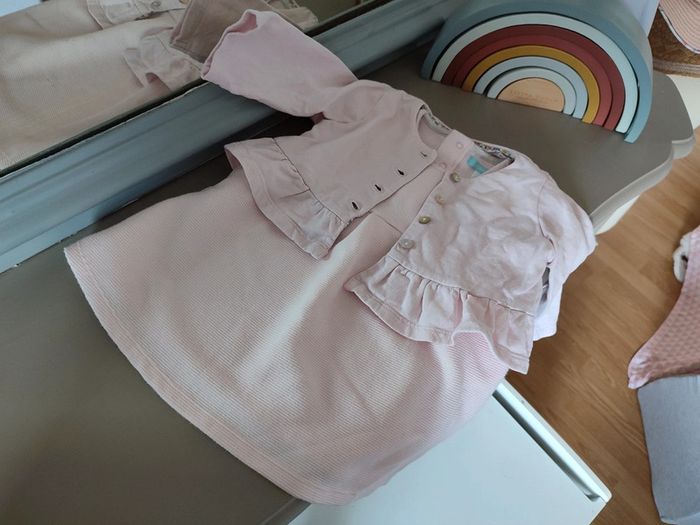 Ensemble robe et gilet rose pâle 6 mois Obaibi et Natalys