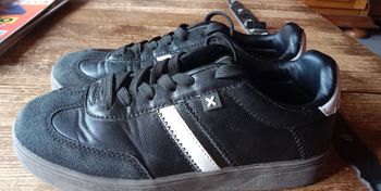 Baskets xti