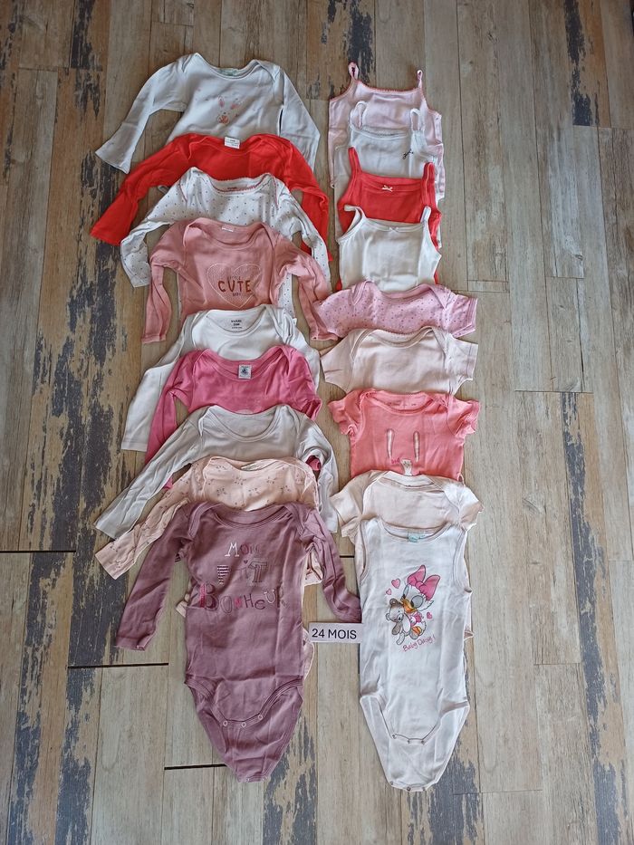 Gros lot vêtements 24 mois fille - photo numéro 2