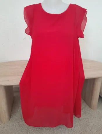 Robe rouge 💫manches courtes plissées 💫Made in Italy💫Taille unique
