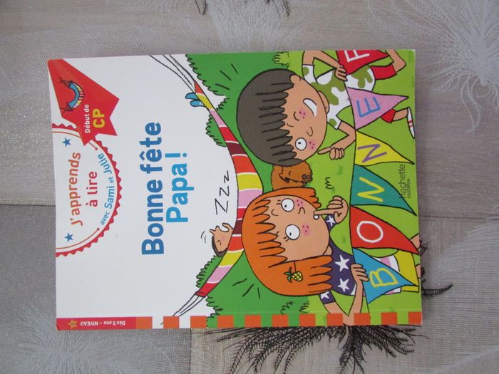 Livre J'apprends à lire avec Sami et Julie niveau début CP Bonne fête Papa