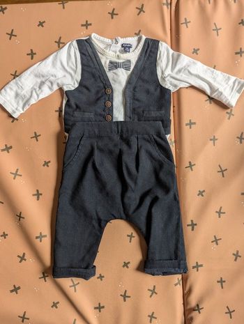 Costume bébé