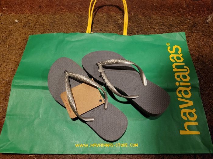Tongues Havaianas neuf étiquette 28 / 29