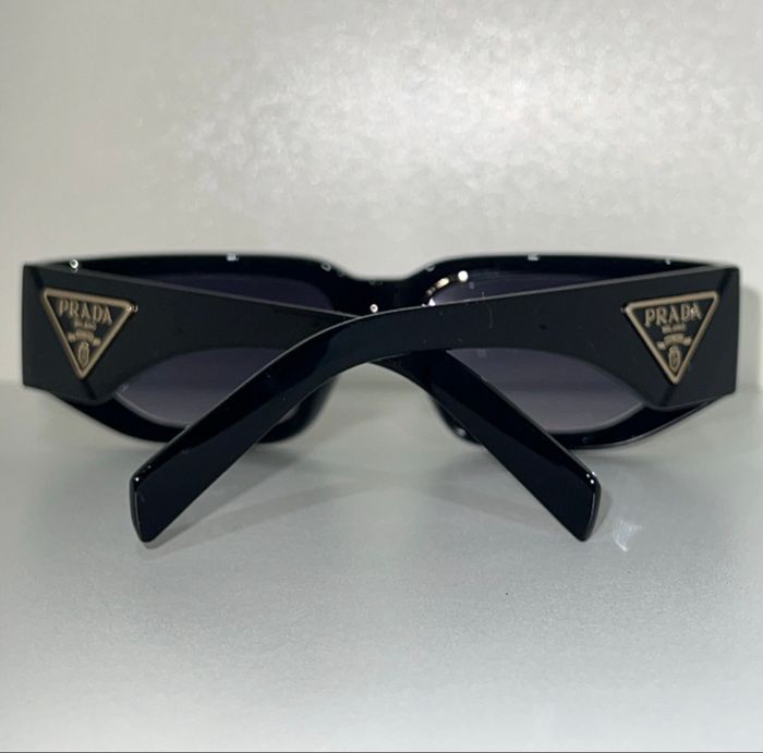 Lunettes de soleil Prada - photo numéro 4