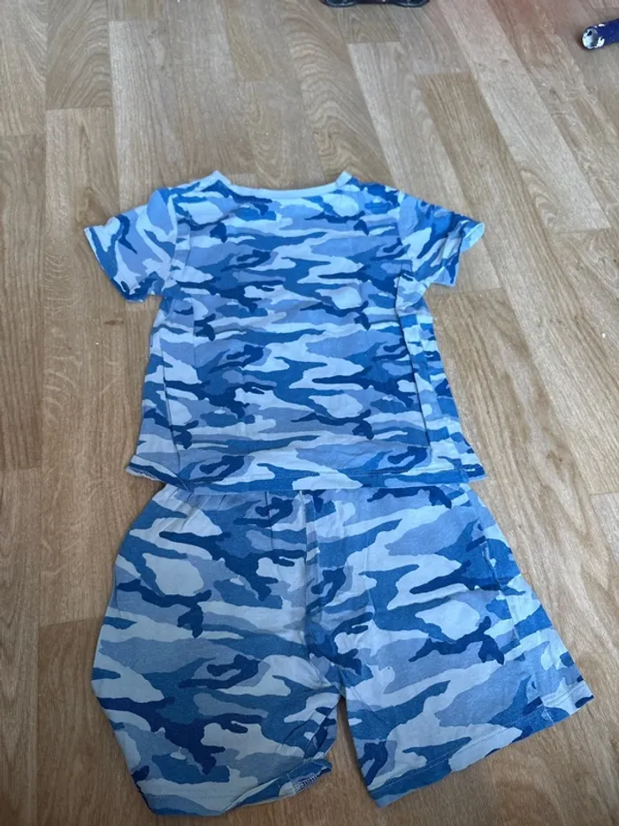 Pyjama short taille 3/4 ans - photo numéro 3