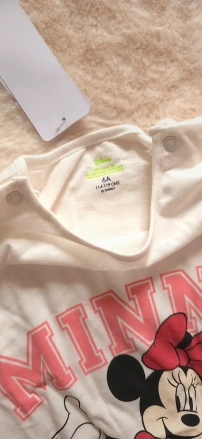 Adorable tee-shirt minnie 6 ans - photo numéro 2