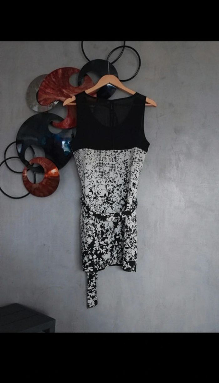 Robe courte à motifs noirs et blancs Carnaby - photo numéro 2