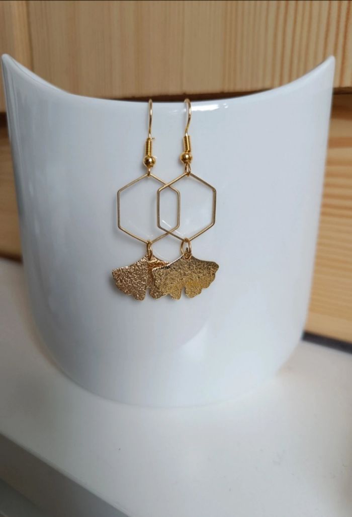 Boucles d'oreilles dorées feuilles gingko - photo numéro 2