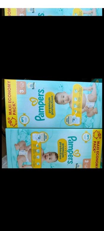 224 couches Pampers premium protection taille 3