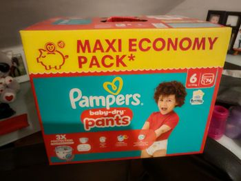 Couches pampers baby dry pant T6 neuf 