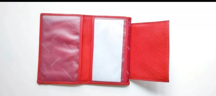 Porte-feuille cuir rouge 3 volets dans son coffret - photo numéro 3