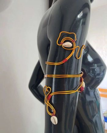 Bijoux bracelet de bras atypique 