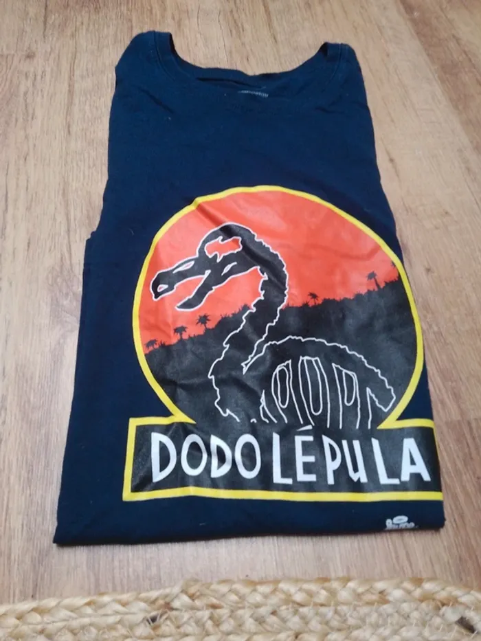 Tee shirt