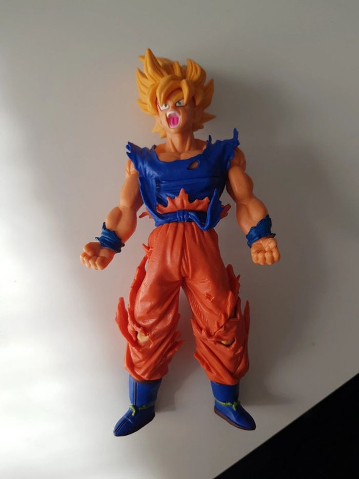 Figurine Dragon Ball, Super Sayan 19cm - photo numéro 2