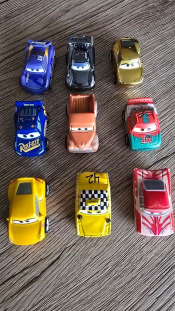 Lot 12 voitures cars mini racers