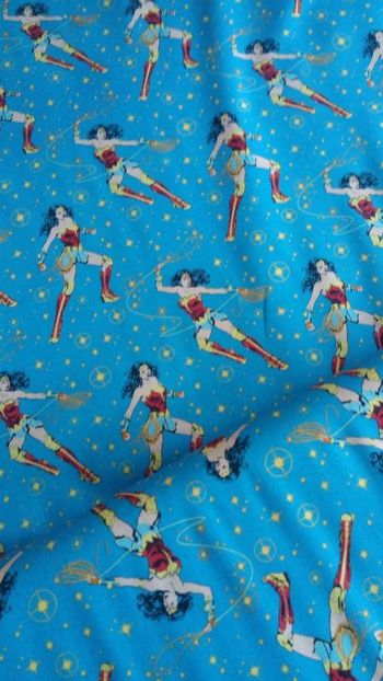Tissus licence wonder woman