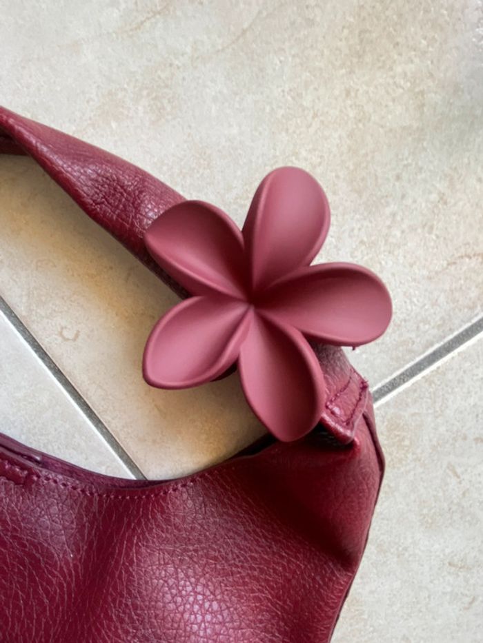 Barrette pince cheveux femme hibiscus bordeaux mat