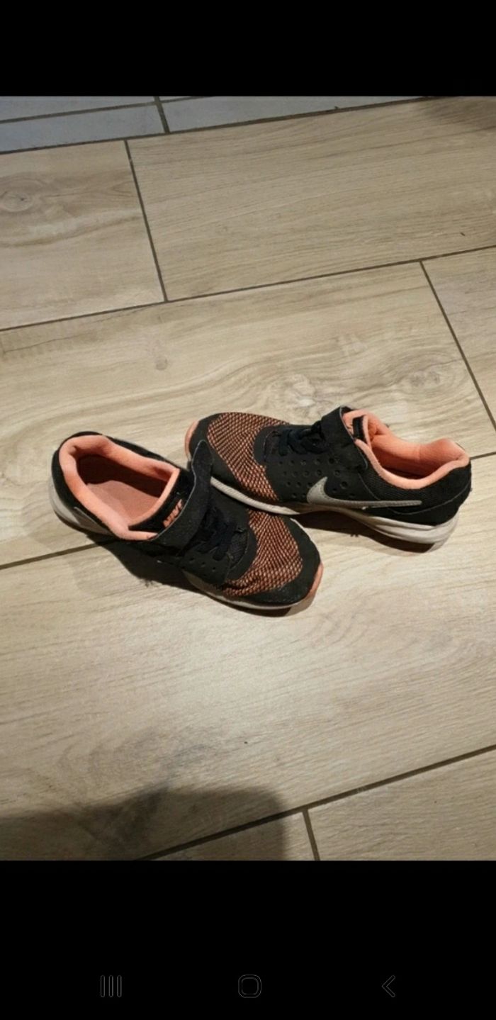 Baskets scratchs fille nike 32 - photo numéro 2