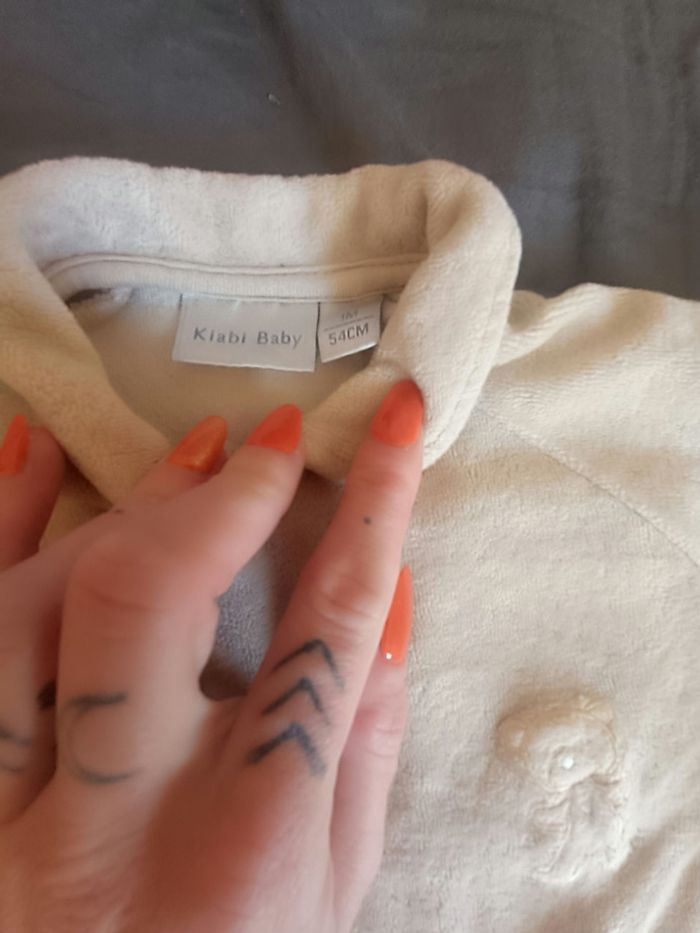 2 pyjamas 1 mois - photo numéro 2