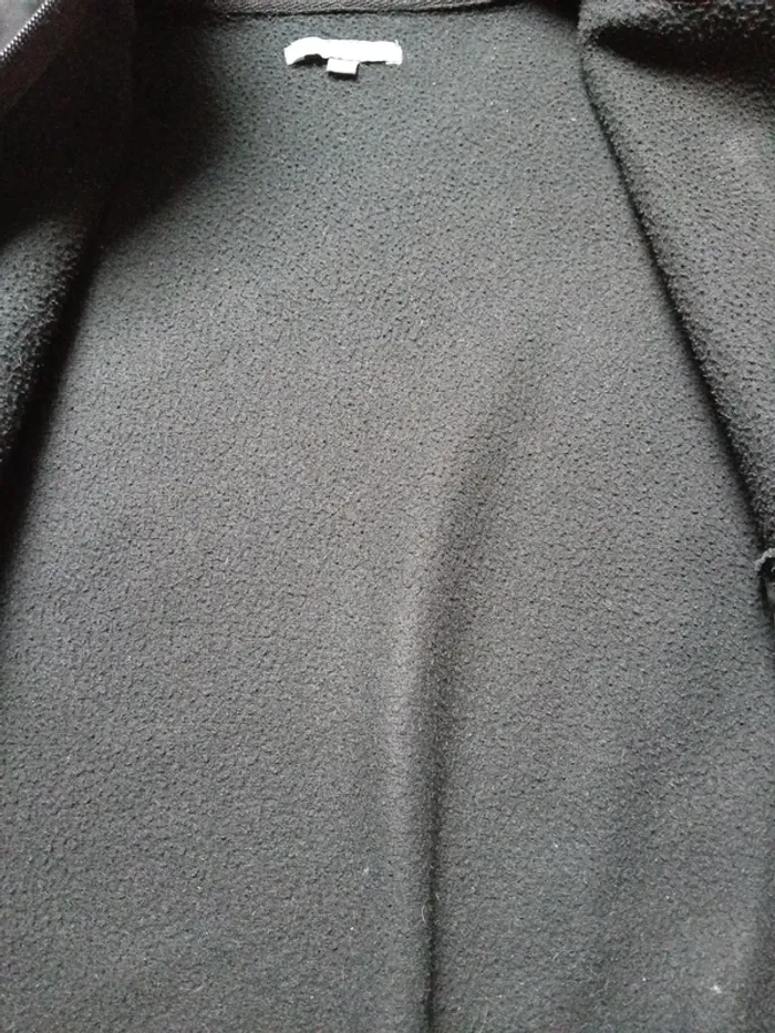 Veste noire. - photo numéro 3