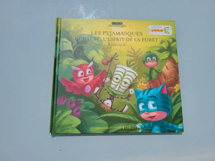 Livre Les Pyjamasques et Utupë, l'esprit de la forêt, tome 5 - photo numéro 2