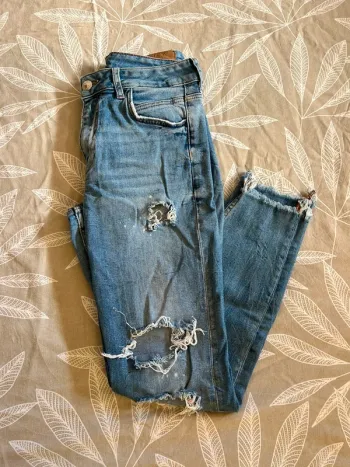 Jean femme troué