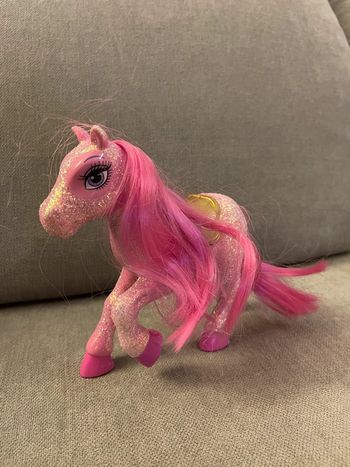 petit poney rose