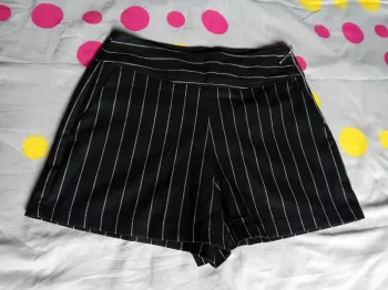 Short rayé noir et blanc Pimkie T34