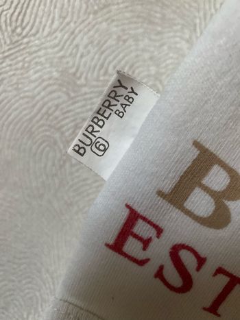 Bodys sans manche Burberry 6 mois 