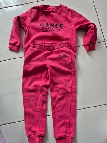 Survetement rose fille