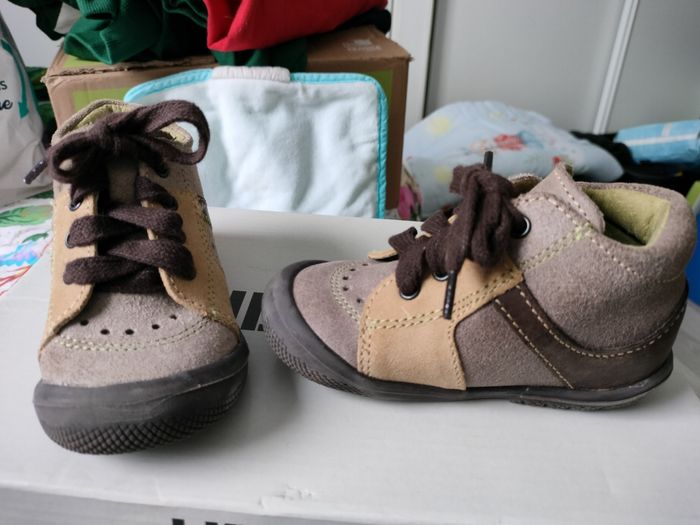 Chaussures montantes T21