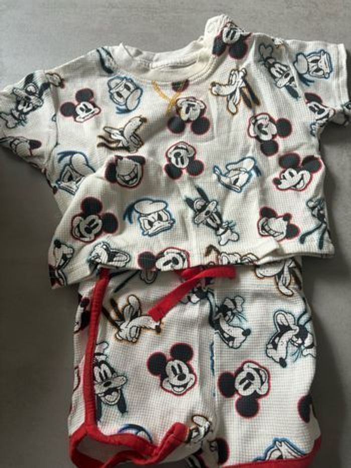 Ensemble Mickey Primark