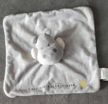 Doudou hippopotame carre plat gris et à pois - cœur jaune - Obaibi