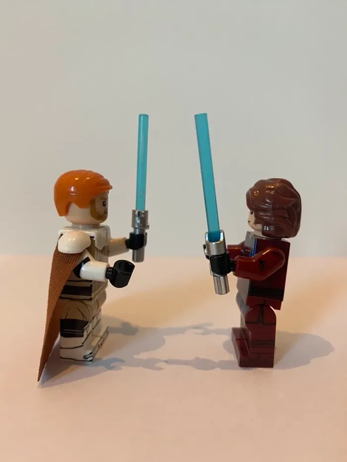 Figurine type lego Jedi Obiwan Kénobi et Anakin Skywalker. Star Wars - photo numéro 2