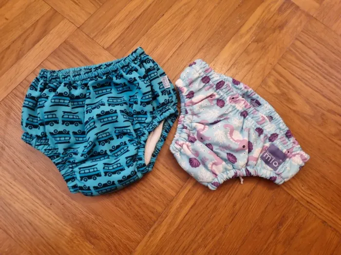 Lot 2 maillots de bain couche