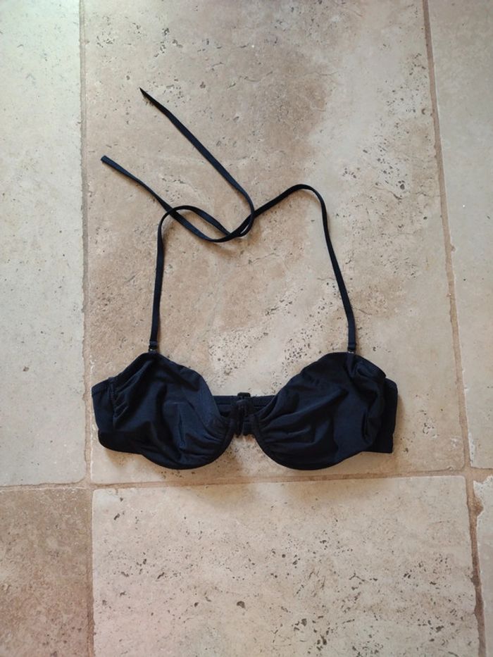 Haut de maillot de bain noir en 90 C