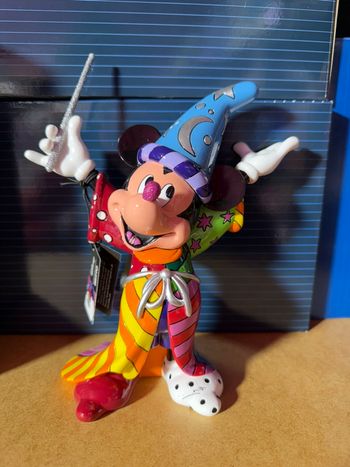 mickey magicien brito