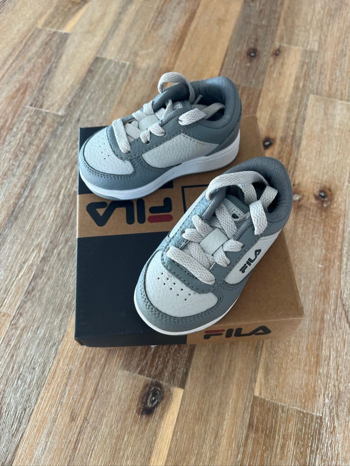Chaussures fila 19