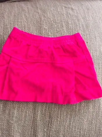 Jupe Benetton 12 mois excellent état rose fushia