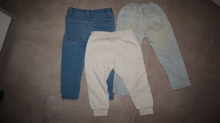 Lot 3 pantalons 18 mois - photo numéro 2