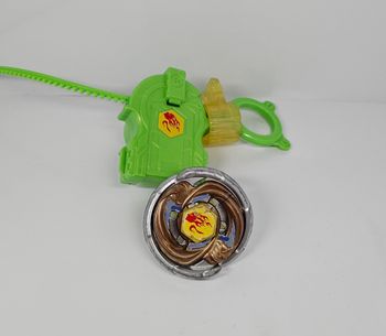 Toupie Beyblade Métal Fusion Night Virgo