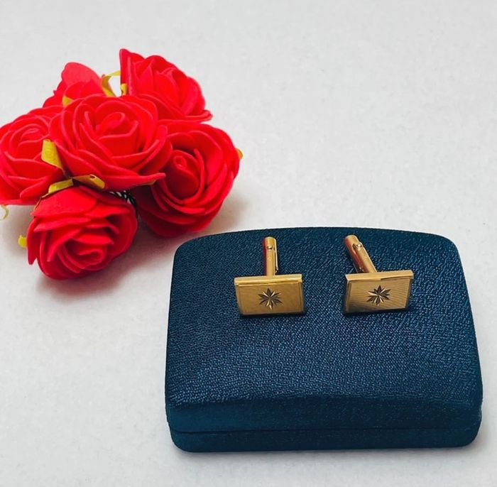 🔥 Paire Boutons de manchette vintage chic  rectangle . Plaqué or poinçon. - photo numéro 4