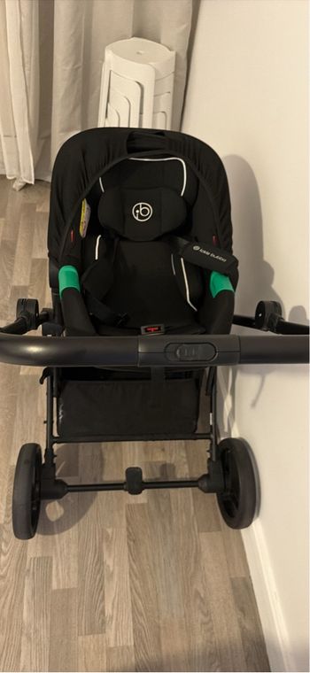poussette ickle bubba 3 en 1