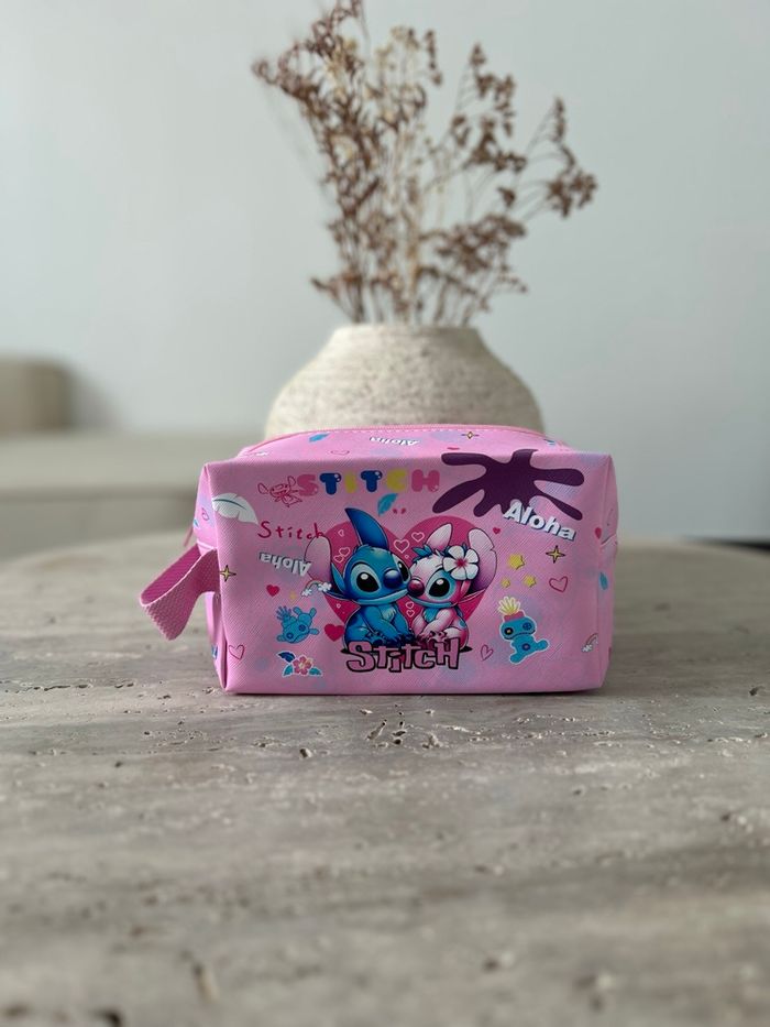 Trousse de toilette stitch et Angel