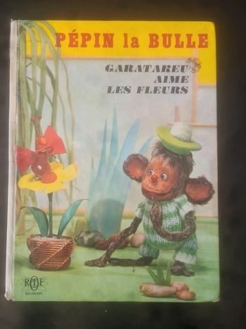 Pépin le bulle garatakeu aime les fleurs