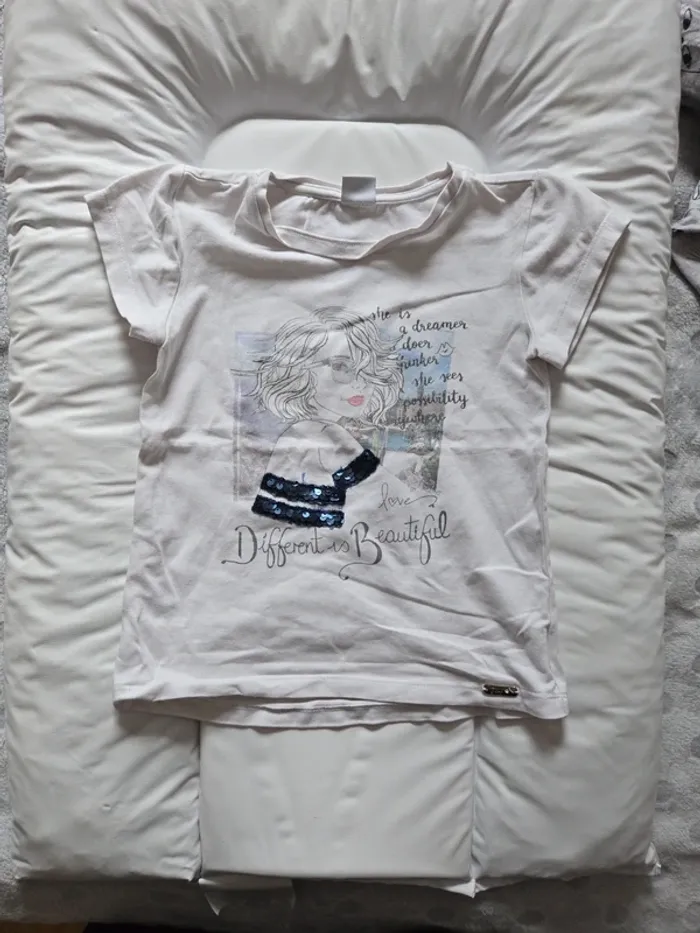 Tee shirt stripcomic taille 6 ans